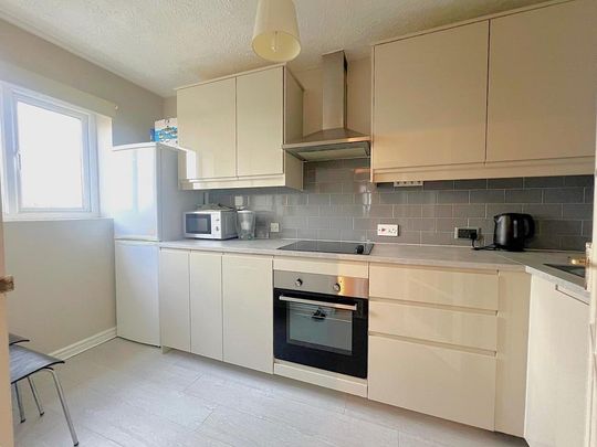 1 bedroom flat to rent - Photo 1