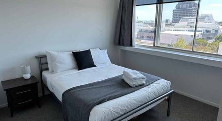 Fully Furnished 2BR Apt in Hamilton Central - Photo 3