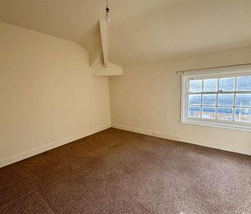 Aberdeen Walk, Scarborough, YO11 - Photo 3