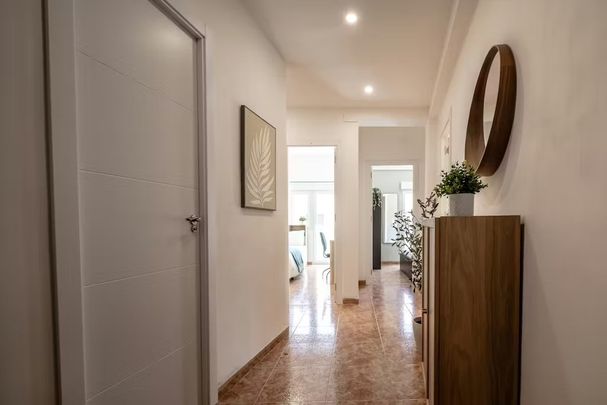 Carrer de Mendizábal, Valencia, Valencian Community 46011 - Photo 1