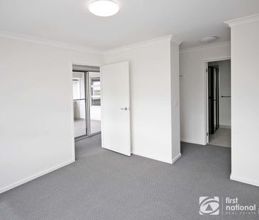 Brand-New Double-Storey Home in a Prime Location - Photo 6