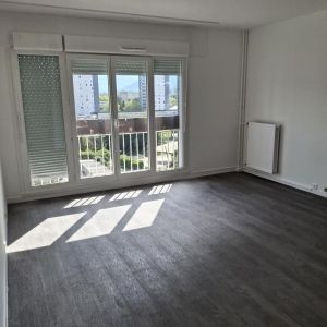 Location Appartement à LE PONT DE CLAIX - Photo 5