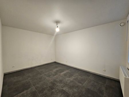 Appartement te huur in Maasmechelen - Photo 2