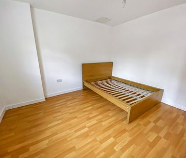 1 BED Apartment To rent - Photo 4