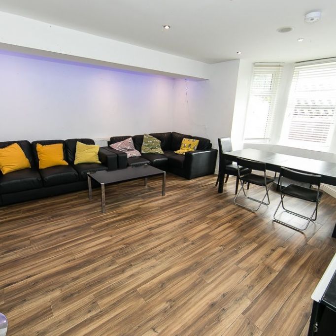 Inglewood Terrace, Woodhouse, Leeds - Photo 1