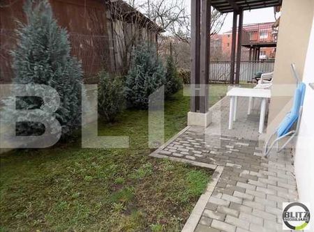 Apartament cu 2 camere, 65 mp, imobil nou, parcare - Photo 4