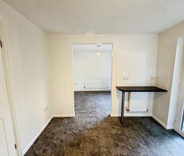 3 bedroom terraced house to rent - Photo 6