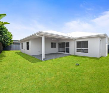 Brand New Modern Family Home in Idyllic Cooroy Location - Photo 1