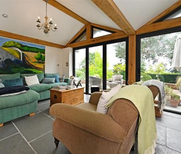 4 bedroom detached house to rent - Photo 2