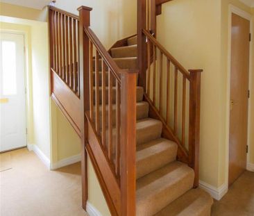 4 bedroom semi-detached house to rent - Photo 5