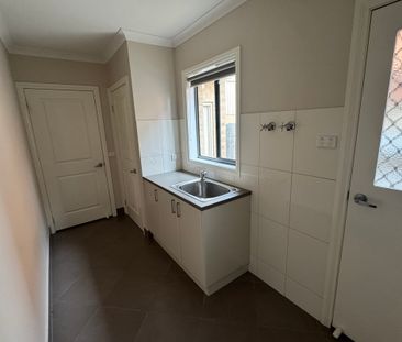 Secure, modern & close to GV Health - Photo 6