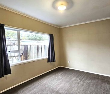 Spacious two bedroom unit in Wainuiomata. - Photo 2
