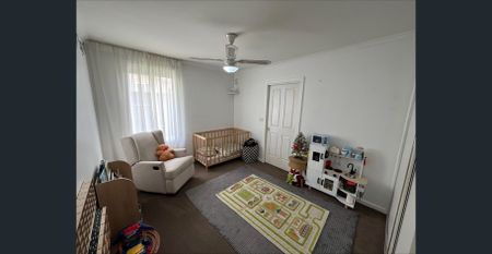 Neat, Modern Home Close to Town - Photo 3