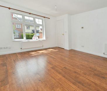 Detached house to rent on - Photo 1