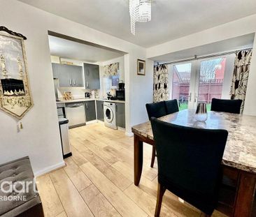 3 bedroom detached house to rent - Photo 4