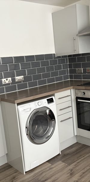 Headlands Road, Pontefract - Photo 1