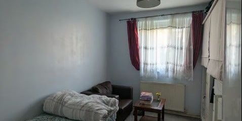 Room in a Shared House, Cowbridge Lane. Barking, IG1 - Photo 3