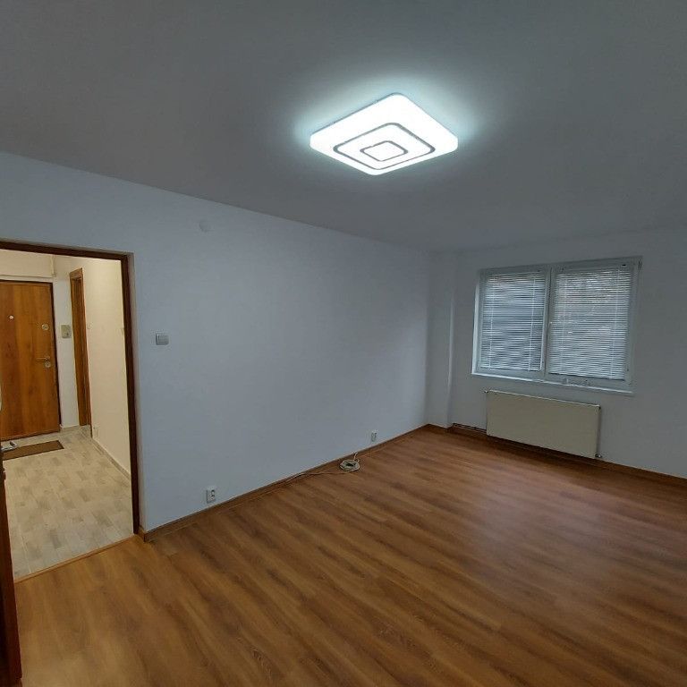 Garsonieră de închiriat – Ideală pentru sediu firmă! - Fotografie 1