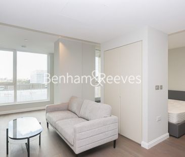 Studio flat to rent in Gasholder Place, Nine Elms, SE11 - Photo 3