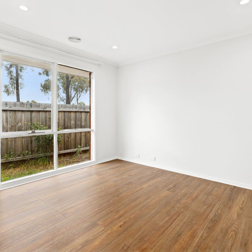 Spacious 3-Bedroom Home with Study in Prime Sunbury Location - Photo 1