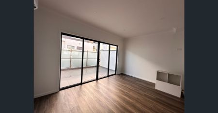 Tenant break lease! $600 per week until 30 June 2026 - Photo 4