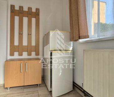 Casa cu doua apartamente,zona Gradiste - Fotografie 4