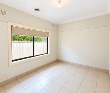 3 BEDROOM TOWNHOUSE! - Photo 1