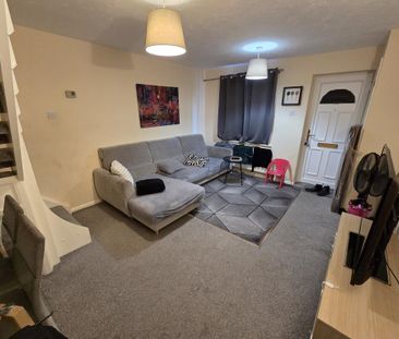 2 bedroom terraced house to rent - Photo 2