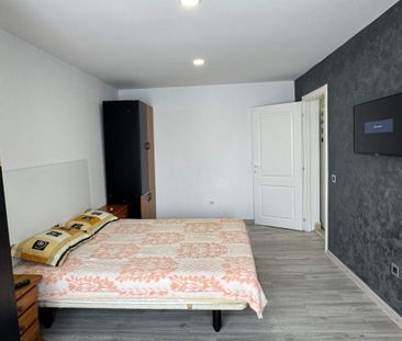 1 cam, etaj 1, 27 mp, renovata, C.T. proprie, mobilata,utilata, Cuza V - Fotografie 3