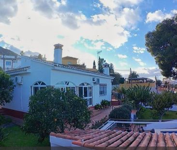 Alquiler de casa o chalet independiente en Calle Manzanilla, 24 - Photo 1