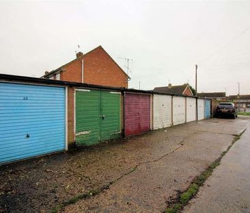 Bedgrove, Aylesbury, HP21 - Photo 1