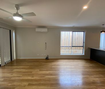 The Perfect Blend of Comfort & Outdoor Entertaining - Photo 3