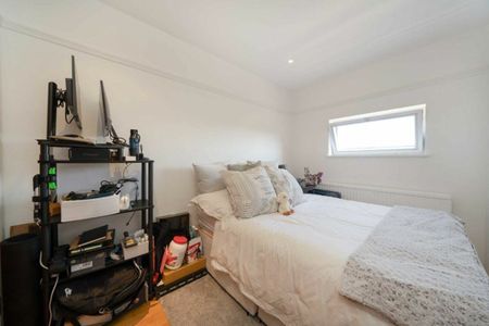 Upper Park Road, Belsize Park, NW3 - Photo 2