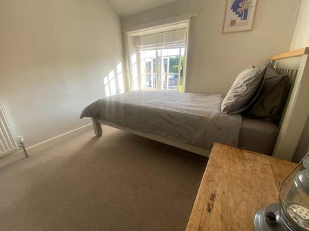 3 bedroom House To Let - Photo 5