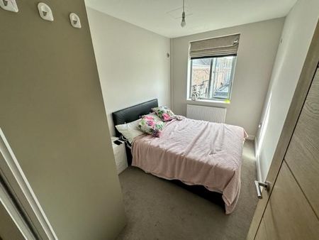 2 bedroom apartment to rent - Photo 2
