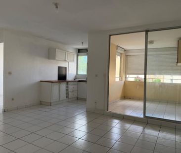 Location Appartement 45.06m² 2 pièces Fort de france - Photo 1