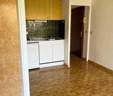 Studio 21 m², kitchenette équipée, avec balcon. - Photo 3