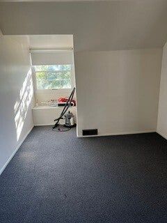 Croydon North - Photo 3