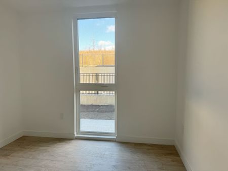 For Lease - 176 Clonmore Drive Unit# 2, Toronto, Ontario - Photo 2