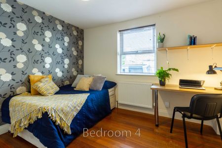 Room 3 - Photo 4