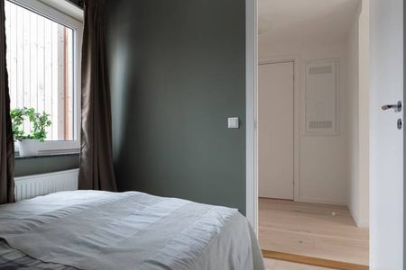 Jordgubbsvägen, Västerås - Photo 2