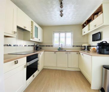 Walnut Close - Photo 1