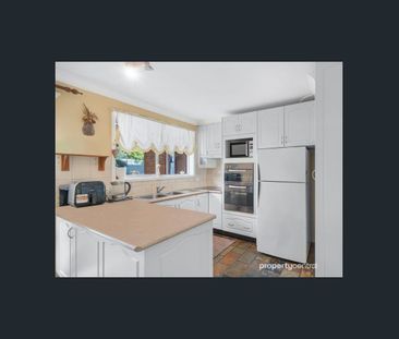Spacious Family Home in a Convenient Location - Photo 4