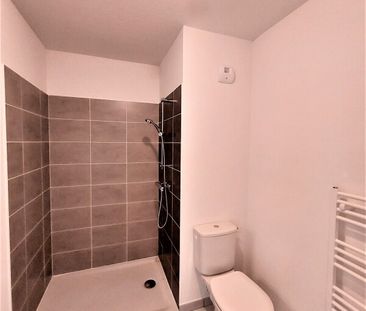 Location Appartement 2 pièces 40m² LA ROCHELLE 17000 - Photo 4