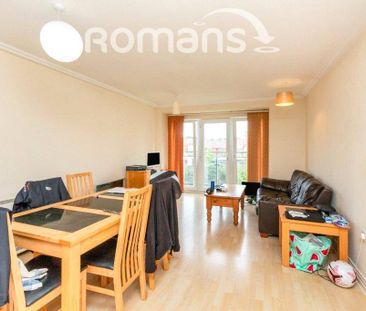 2 bedroom flat to rent - Photo 2