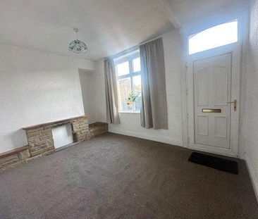 4 bedroom terraced house to rent - Photo 1