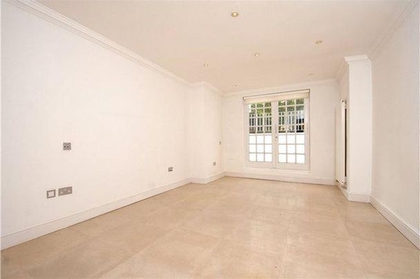 4 bedroom flat to rent - Photo 1