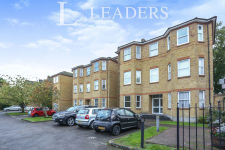 studio to rent Horniman Grange, 68 London Road, London, SE23 - Photo 2