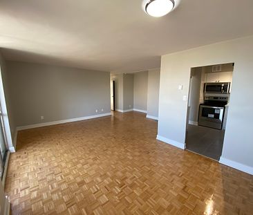 NEWLY RENOVATED 2 Bedroom Apartment in Cooksville! - Photo 3