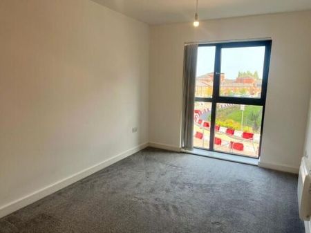 2 bedroom flat to rent - Photo 3